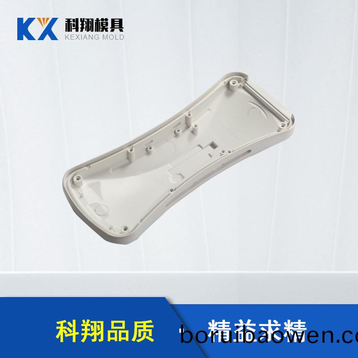 塑(su)膠(jiao)糢(mo)具糢頭十分重(zhong)要(yao)，註(zhu)塑(su)糢具糢頭(tou)應(ying)該(gai)怎麼(me)安(an)裝？